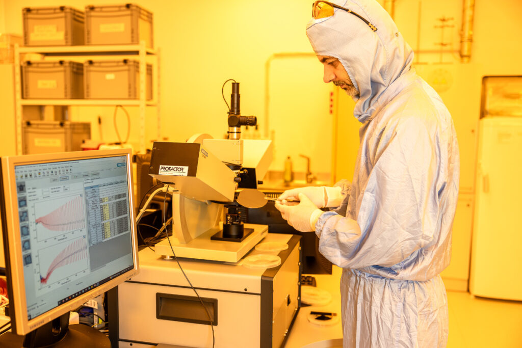 Advanced Nanoimprint Metrology Services - Ellipsometer