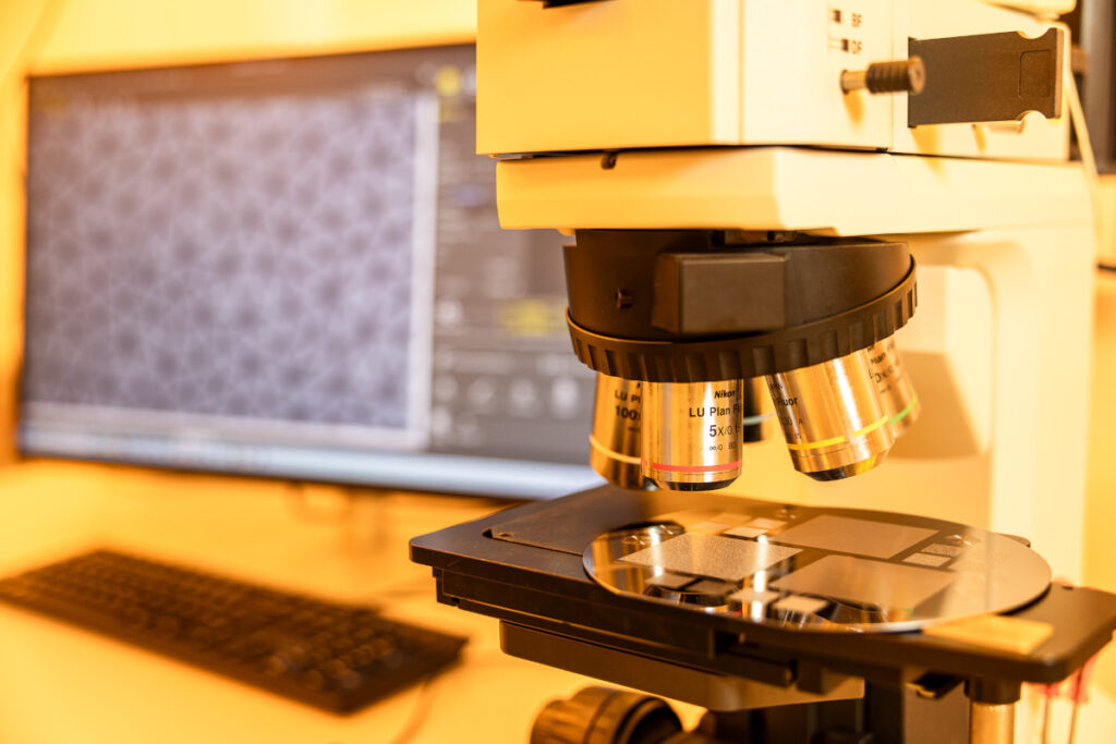 Advanced Nanoimprint Metrology Services - Microscope